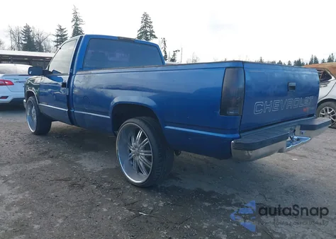 1997 Chevrolet C1500 Fleetside W/T z USA, uszkodzony, nr VIN 1GCEC14W2VZ131807